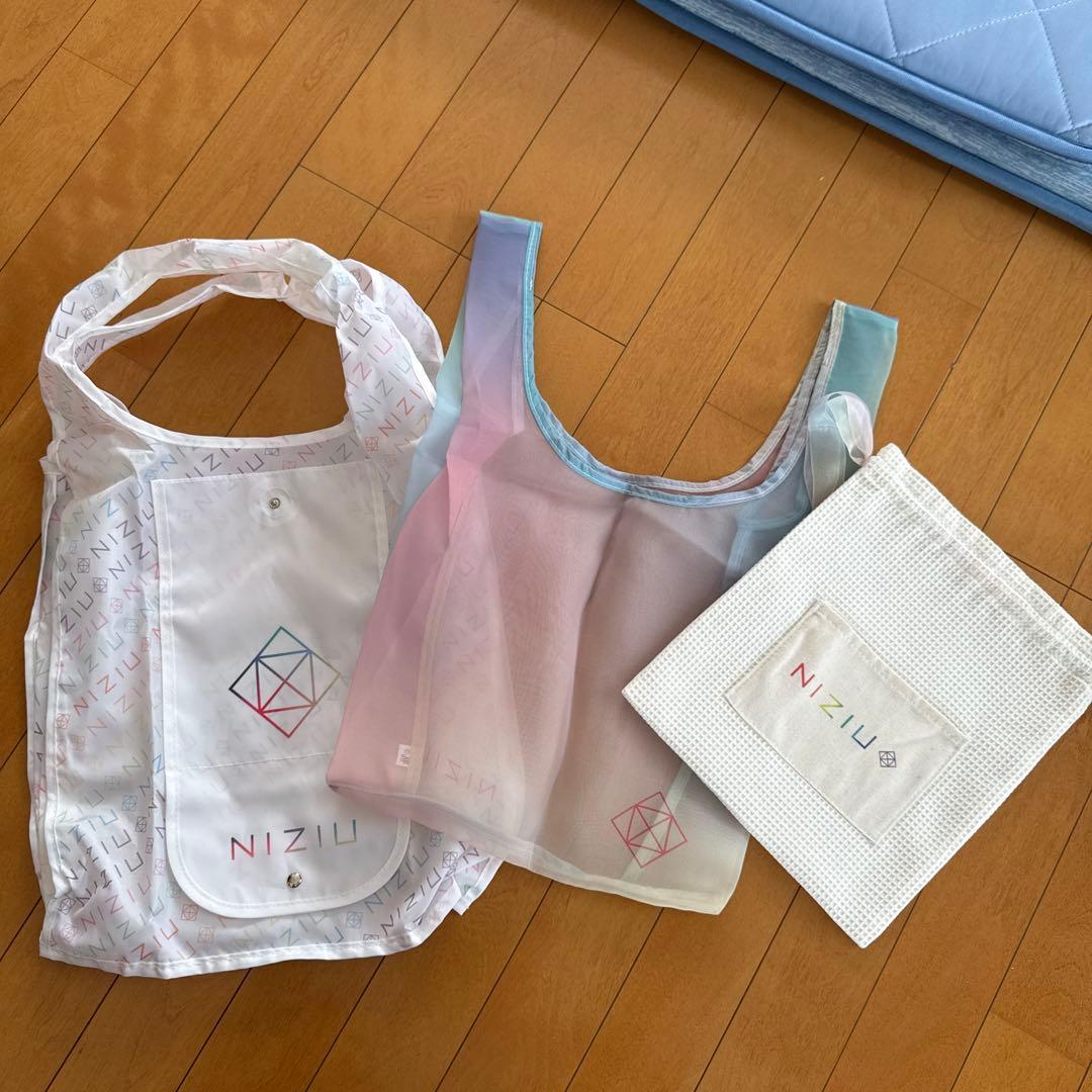 NiziU official グッズ　各種