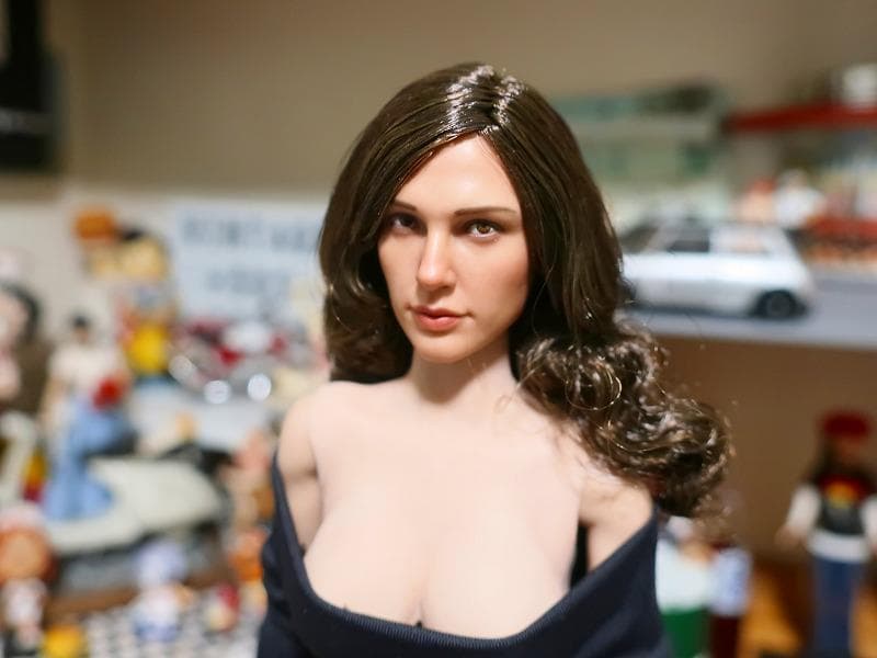 ワンダーウーマン ダイアナ ガル・ガドット フィギュア ブラックドレス 私服改