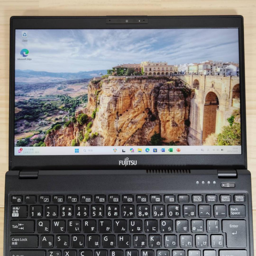 良品 軽量薄型 LIFEBOOK U9310 第10世代i5搭載 オフィス付き