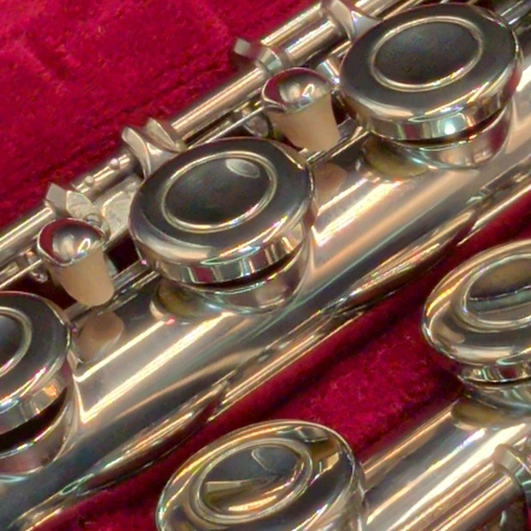 フルート　調整済美品　ヤマハ　YFL211（Eメカ仕様）