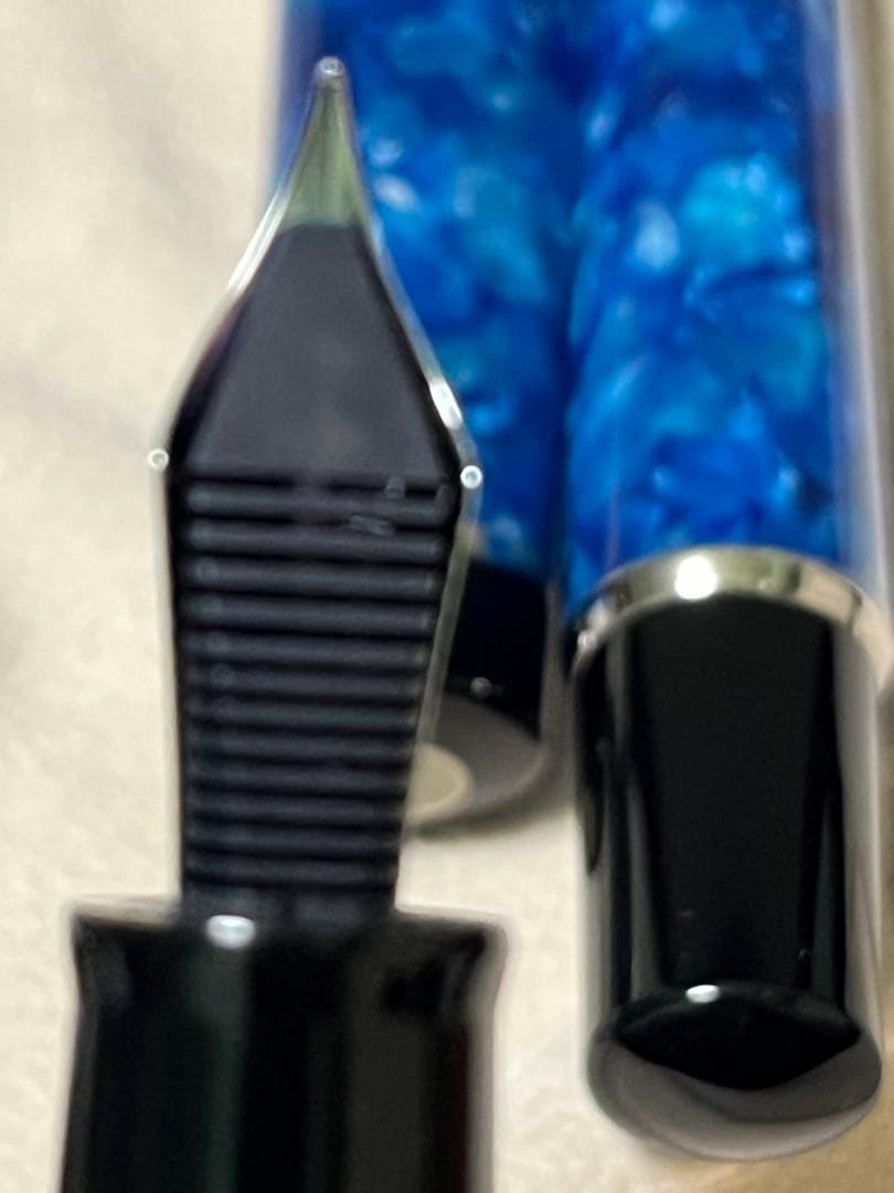 【限定】レオナルド オフィチーナ イタリアーナ フェリーチェ マリナカプリ　EF