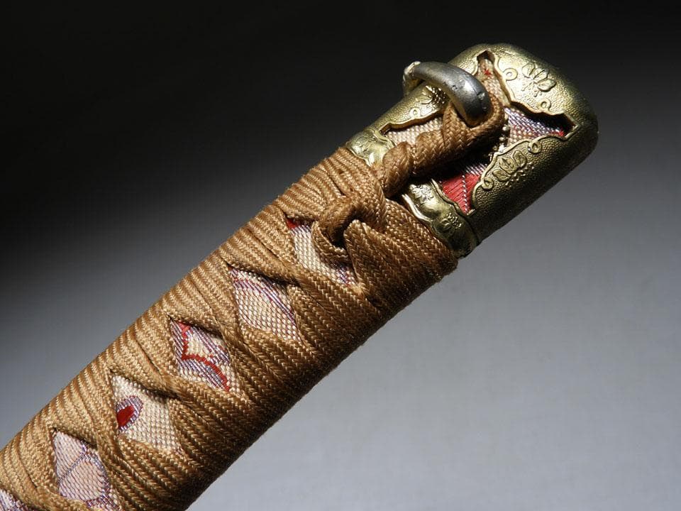 ●模造刀 金梨地 弦葉紋蒔絵糸巻太刀拵 大和刀 湾れ刃 リアル コスプレにも