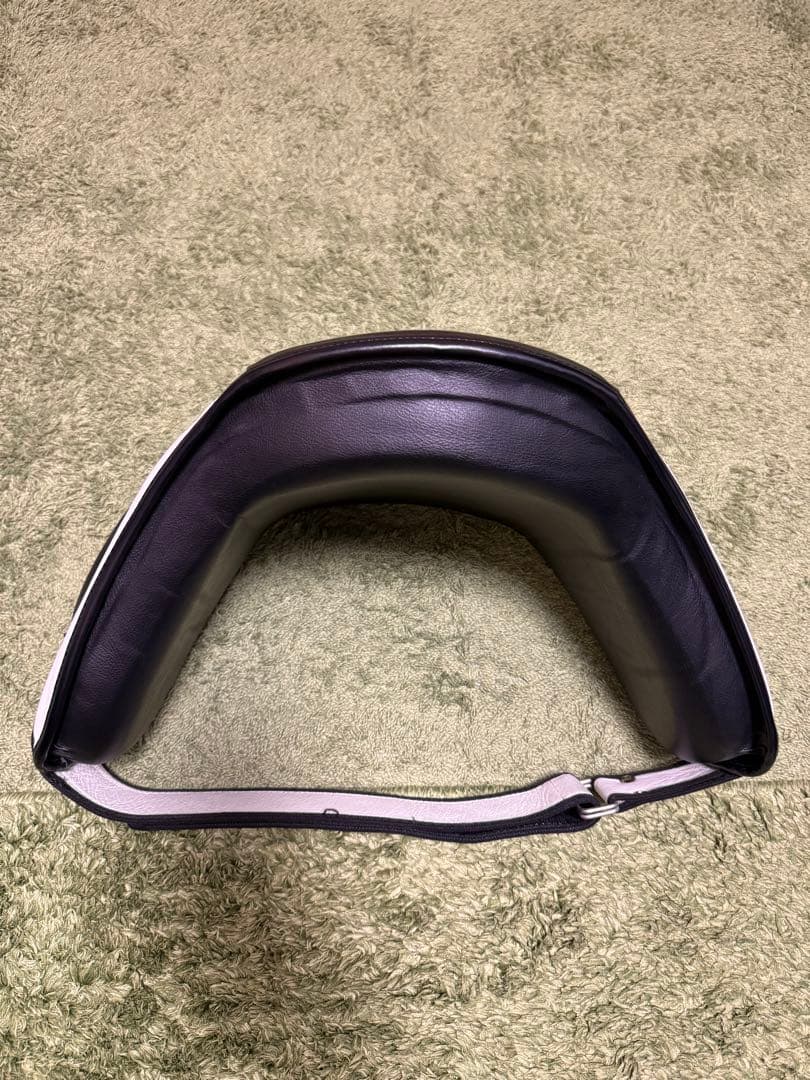 THAISMAI パンチングミット Mサイズ ブラック/ホワイト