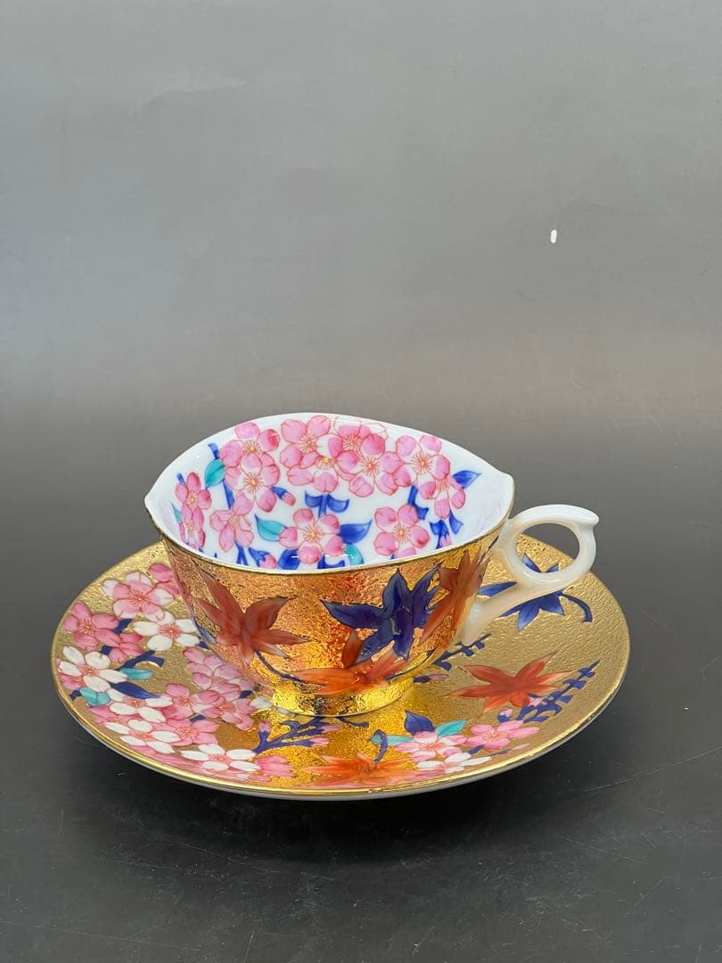 有田焼　金龍窯　江口天童　コーヒーカップ　金彩赤葉桜絵　珈琲碗　新作　共箱