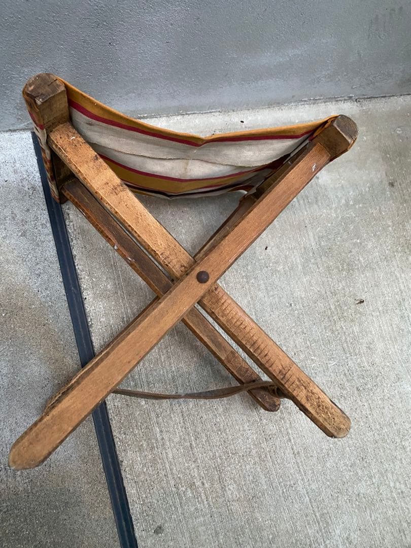 更に値下げ中‼️ベルギーアンティーク木製折りたたみスツールジュドバル広場の蚤の市