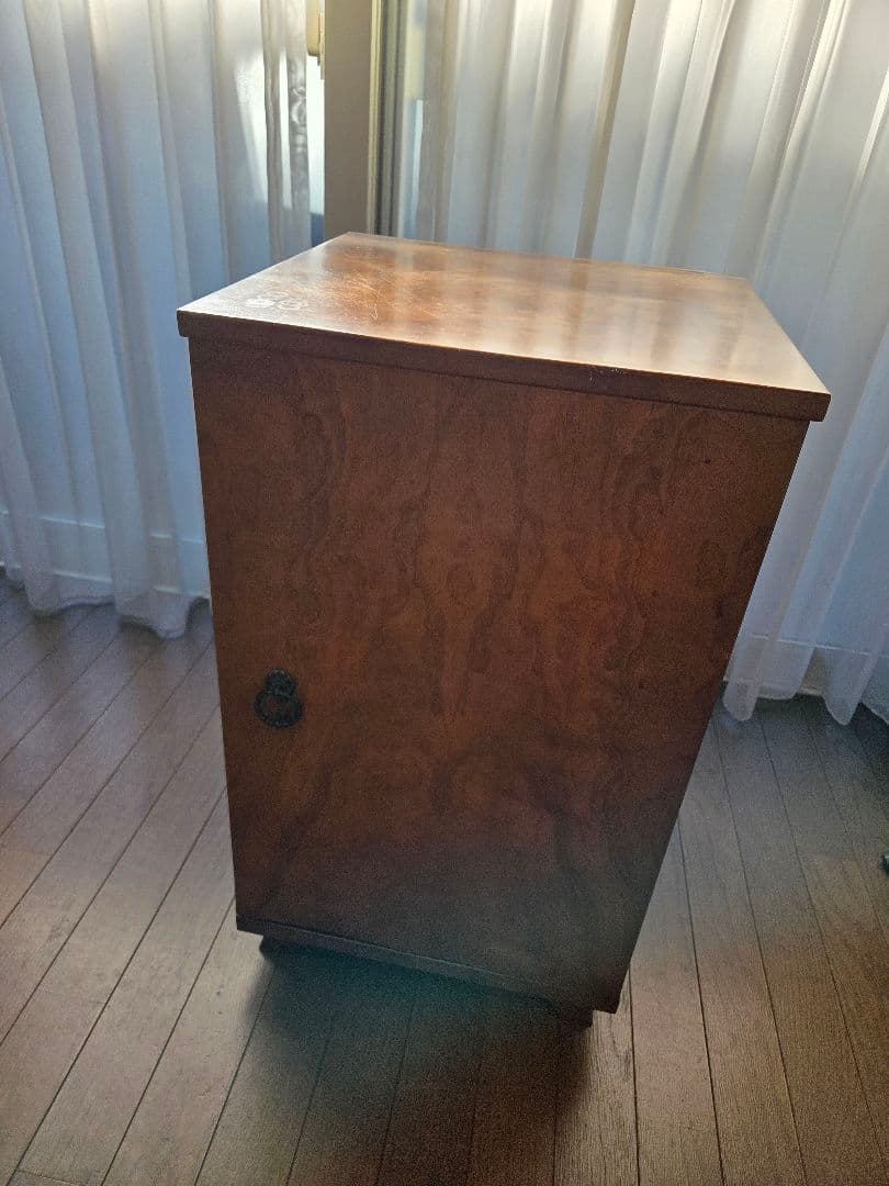 レコード収納キャビネット　レトロ 木製 収納 キャビネット 扉 整理箪笥