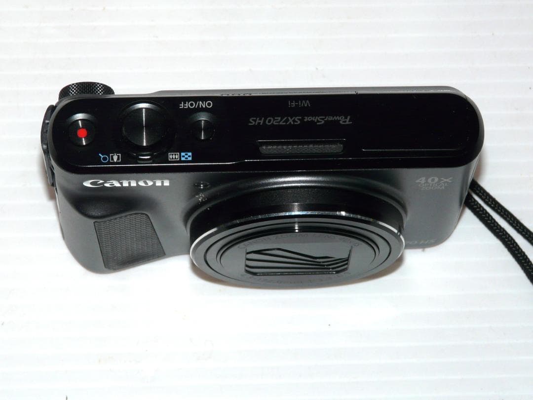 ほぼ新品です！Canon SX720 HS WiFi コンパクトデジタルカメラ