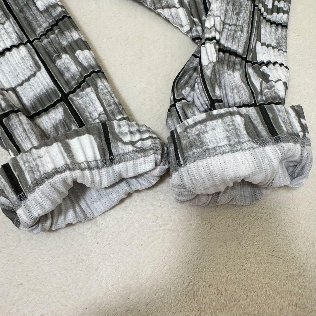 極美品✨HOMME PLISSE 総柄　プリーツ　サルエルパンツ　グレー