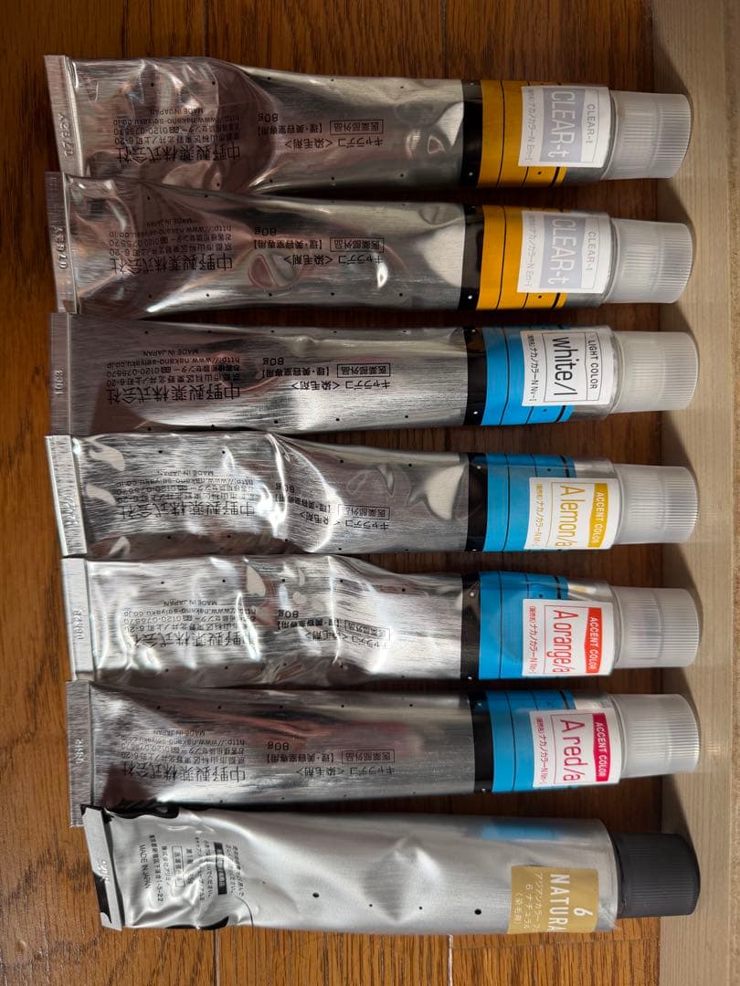 ブリーチ　カラー剤　3%オキシ　カラーバター　パーマ剤　その他美容室用品