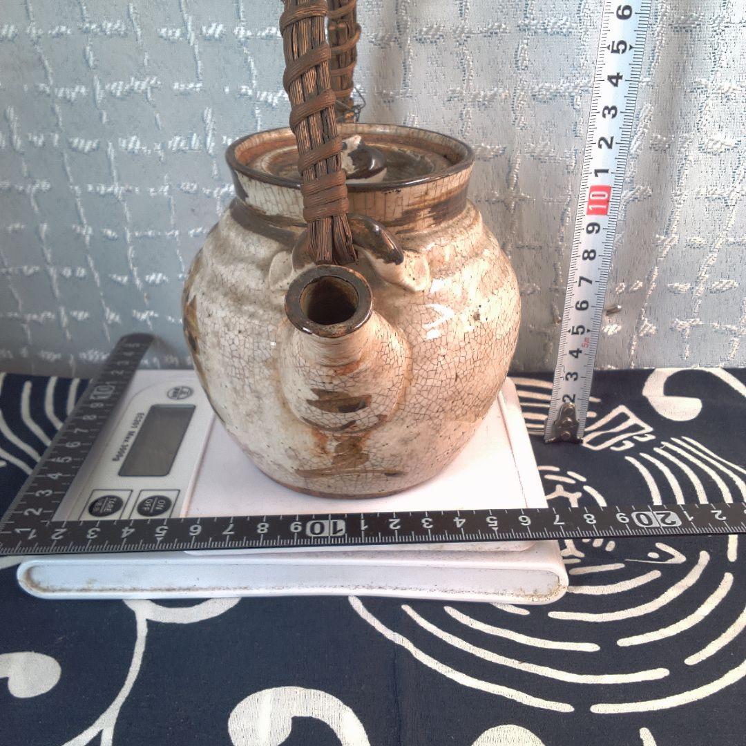 骨董２手作り陶器急須 籐ハンドル付き 水漏れあります