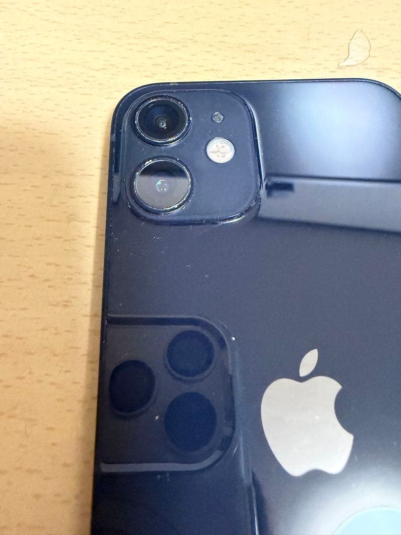 iPhone12mini ブラックケース付き