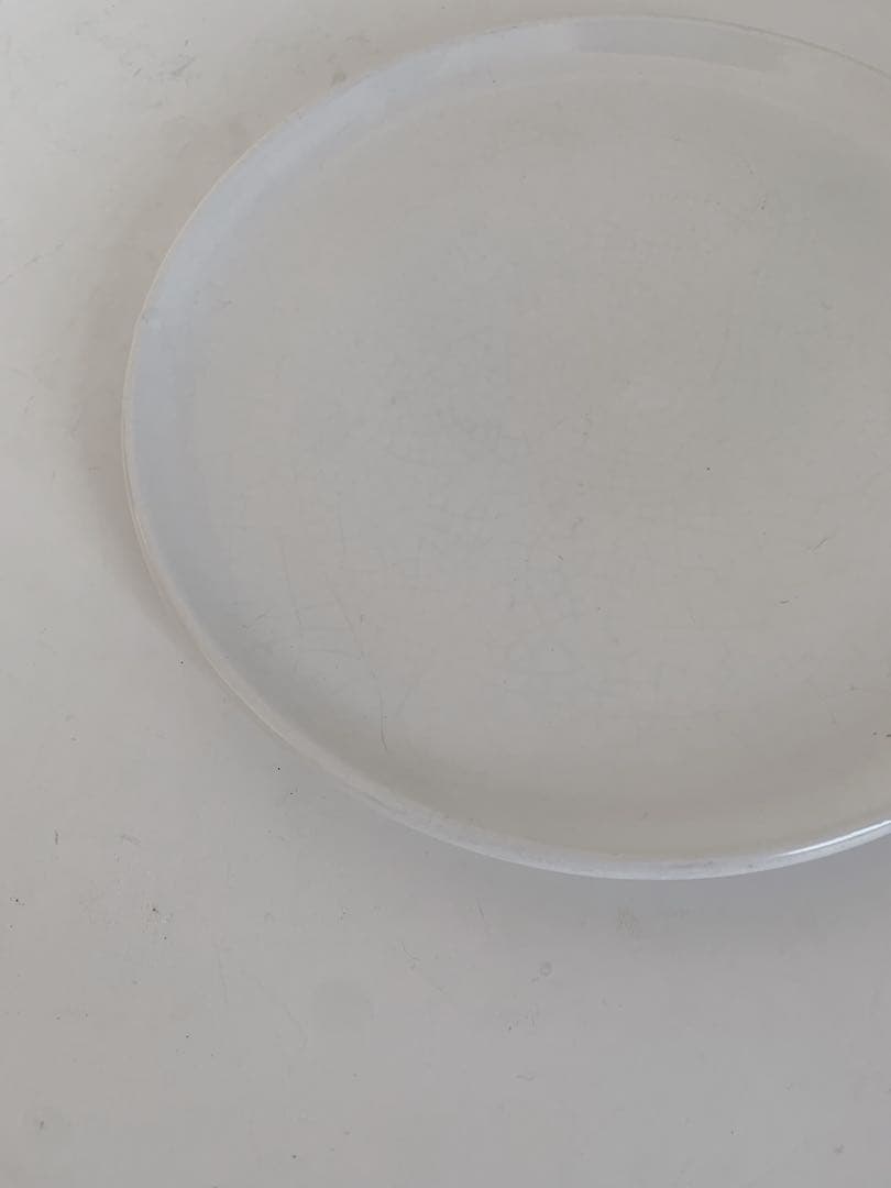 内田鋼一さんのお店で購入した白釉皿