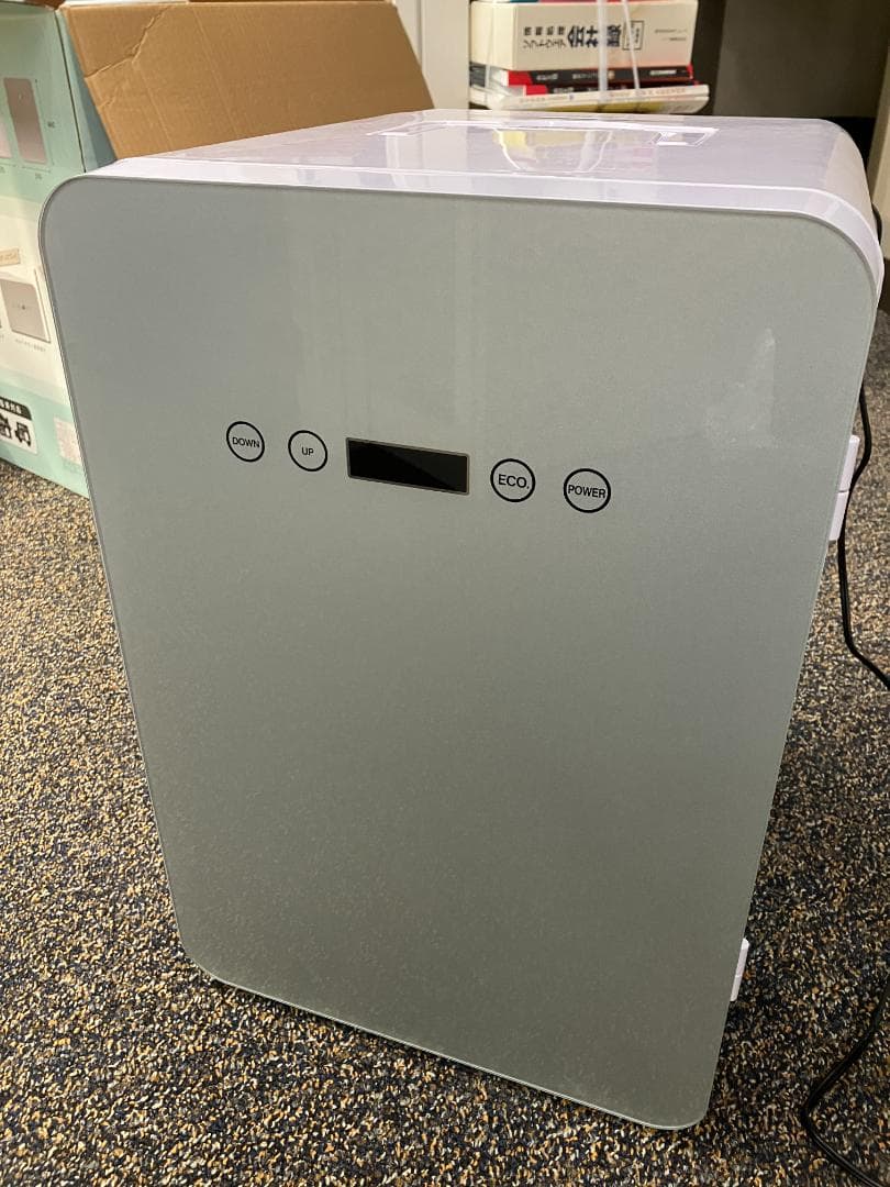 シ*ウ様 【新古品】VERSOS 冷温庫 24L　日本製ダブルペルチェ搭載