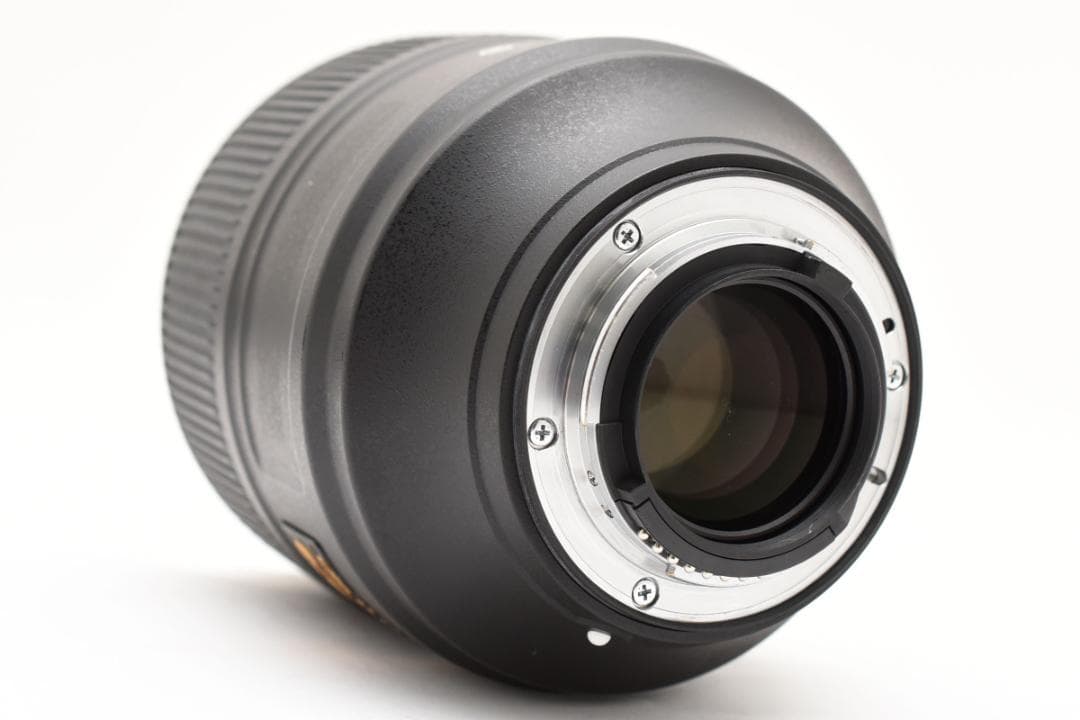 Nikon AF-S NIKKOR 105mm f/1.4E ED レンズ