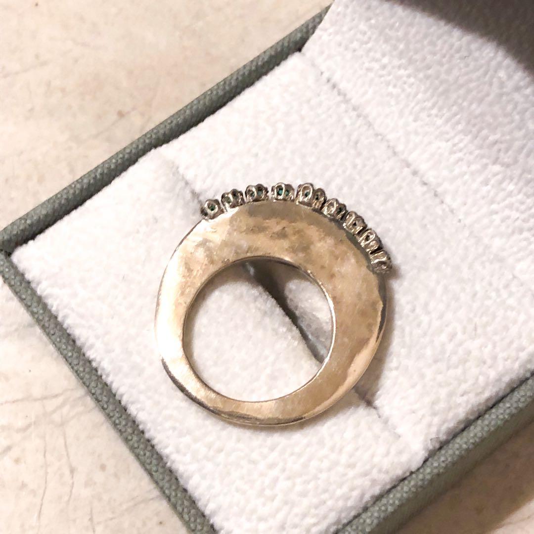 ロザマリア　エメラルドデザインリング　シルバー925刻印あり