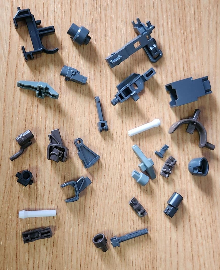 HGガンダムプラモデル　ガンプラ　ジャンク