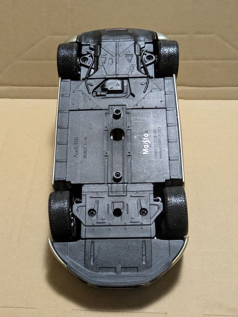 Maisto（マイスト）1/18 アウディ R8