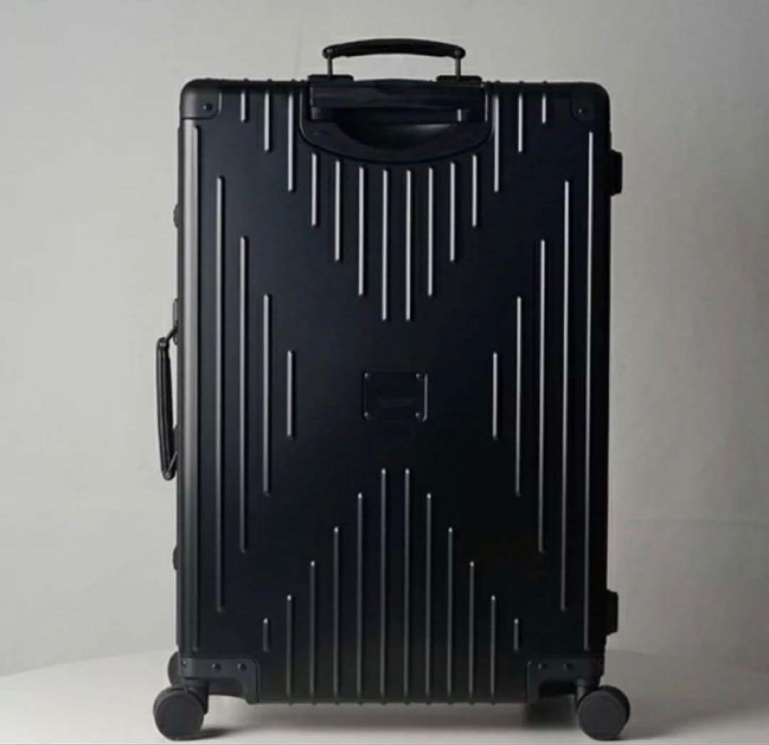 イノベーター 36L アルミスーツケース ステルス(黒） inv1811