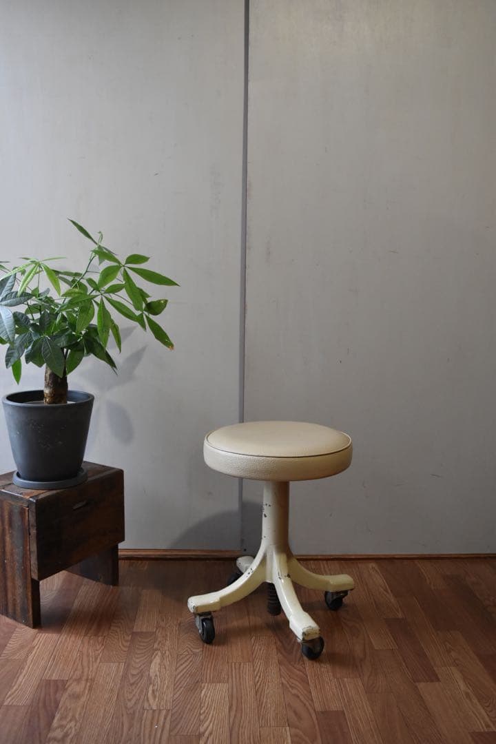 古家具 医療用スツール