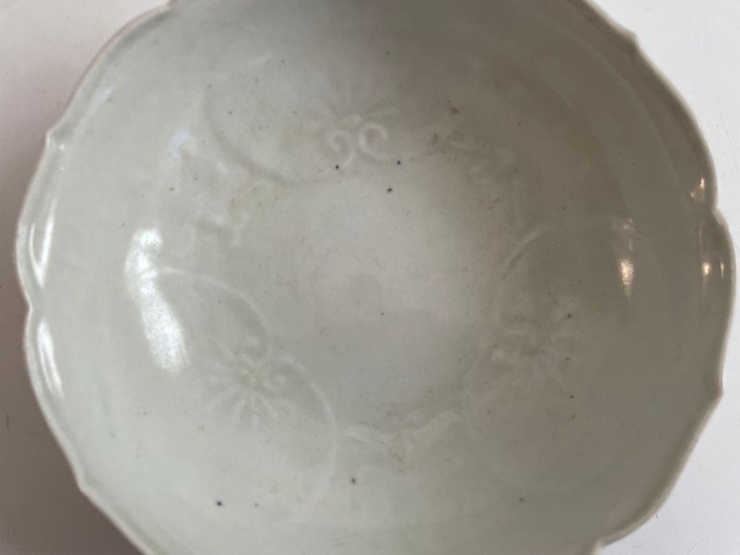 骨董　アンティーク　古伊万里　白磁　陽刻　膾皿　深皿　鉢