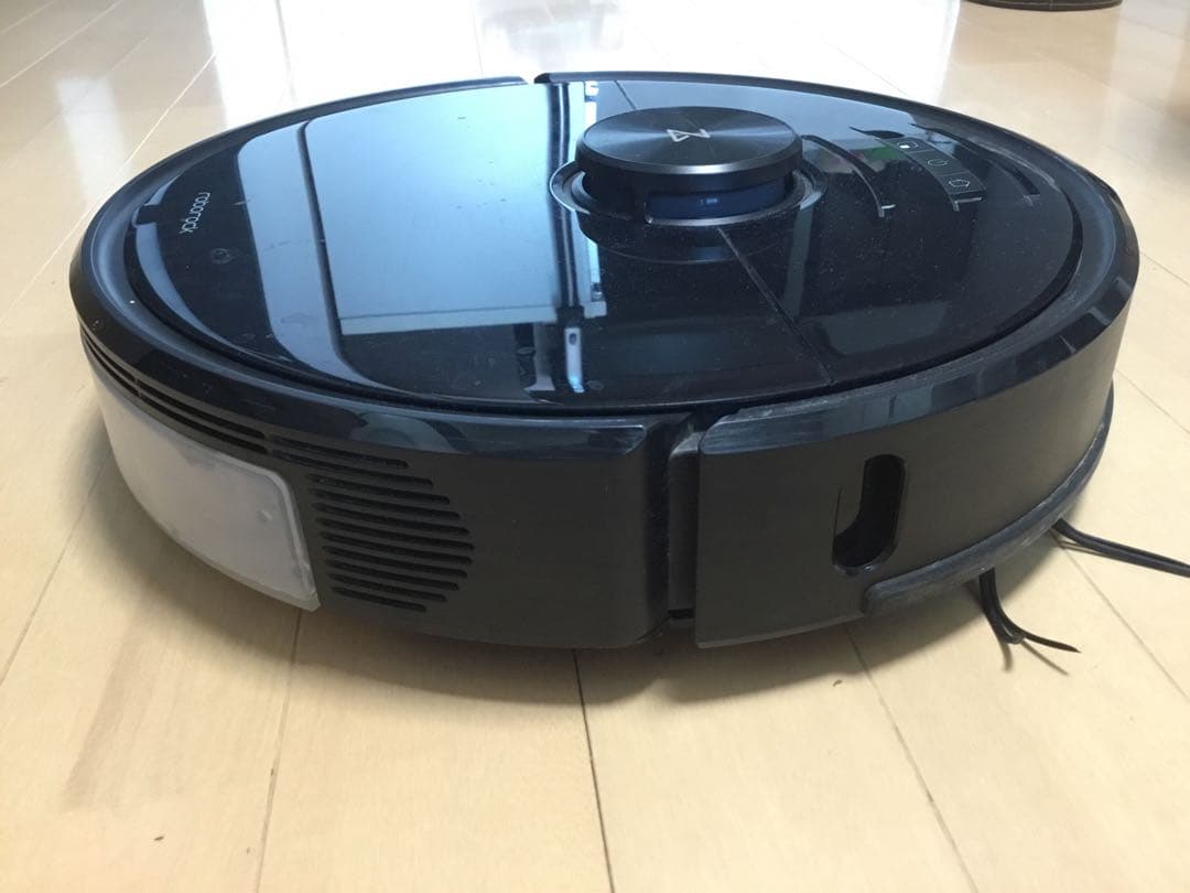 中古　Roborock S6 MaxVのロボット掃除機　新品取り替え部品付き