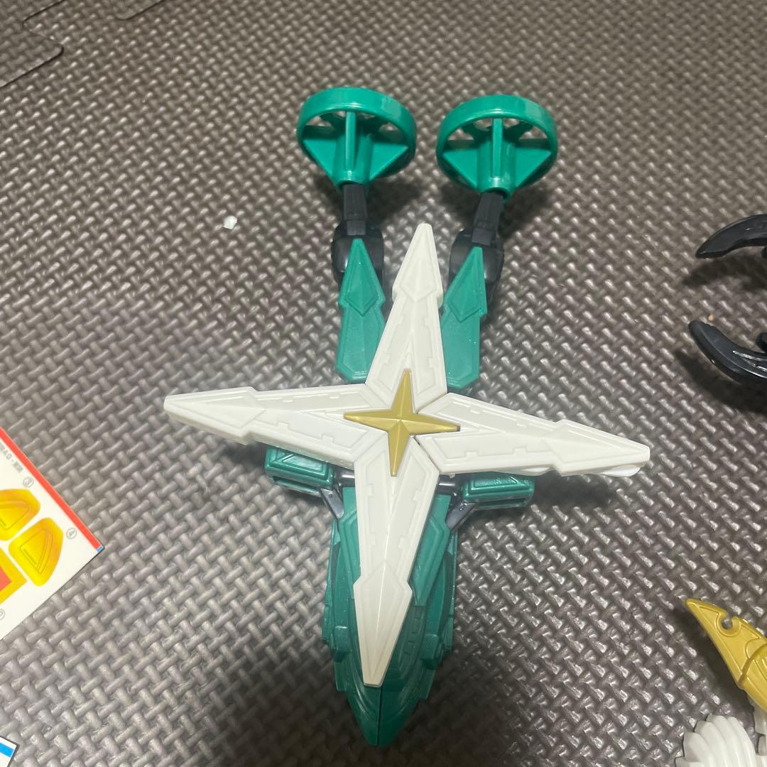 ミニプラ　ハリケンジャロボ