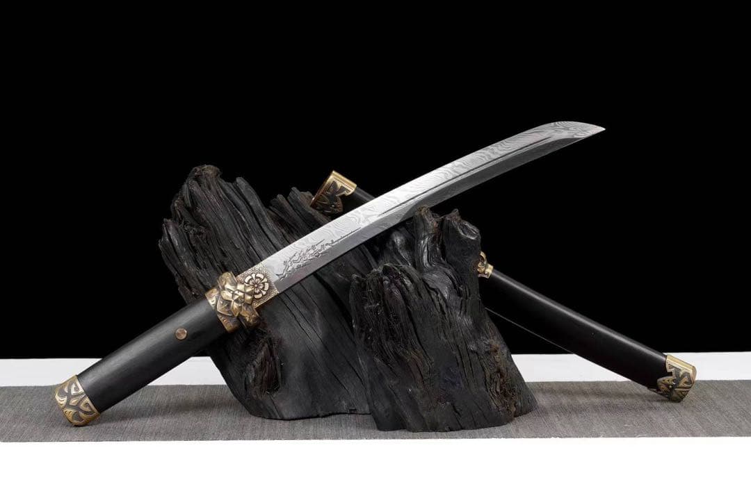 逆虎 短刀 稽古 鎧通し 刀装具 日本刀 模造刀 武具 舞踊刀