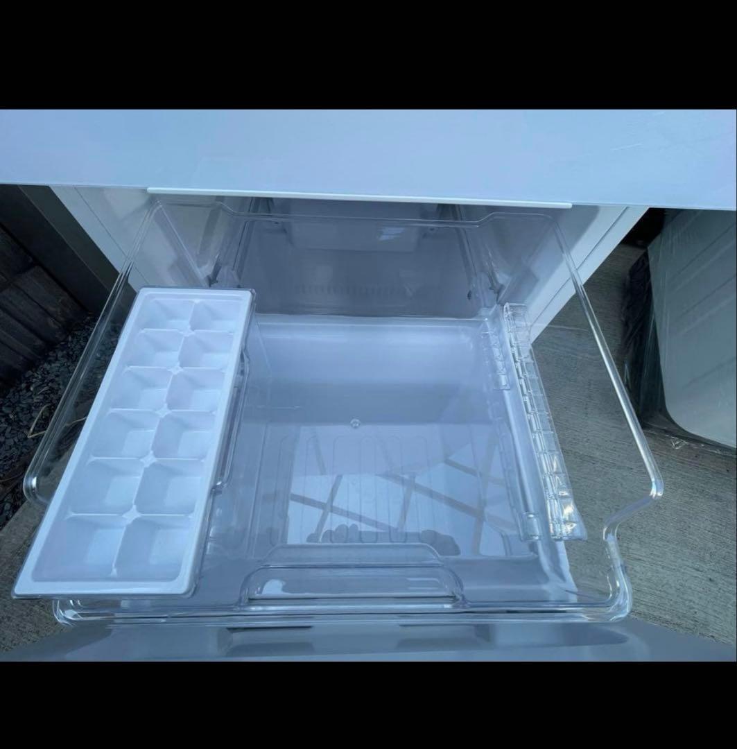 【美品】SHARPシャープ 冷蔵庫 SJ-GD15G-W 152L