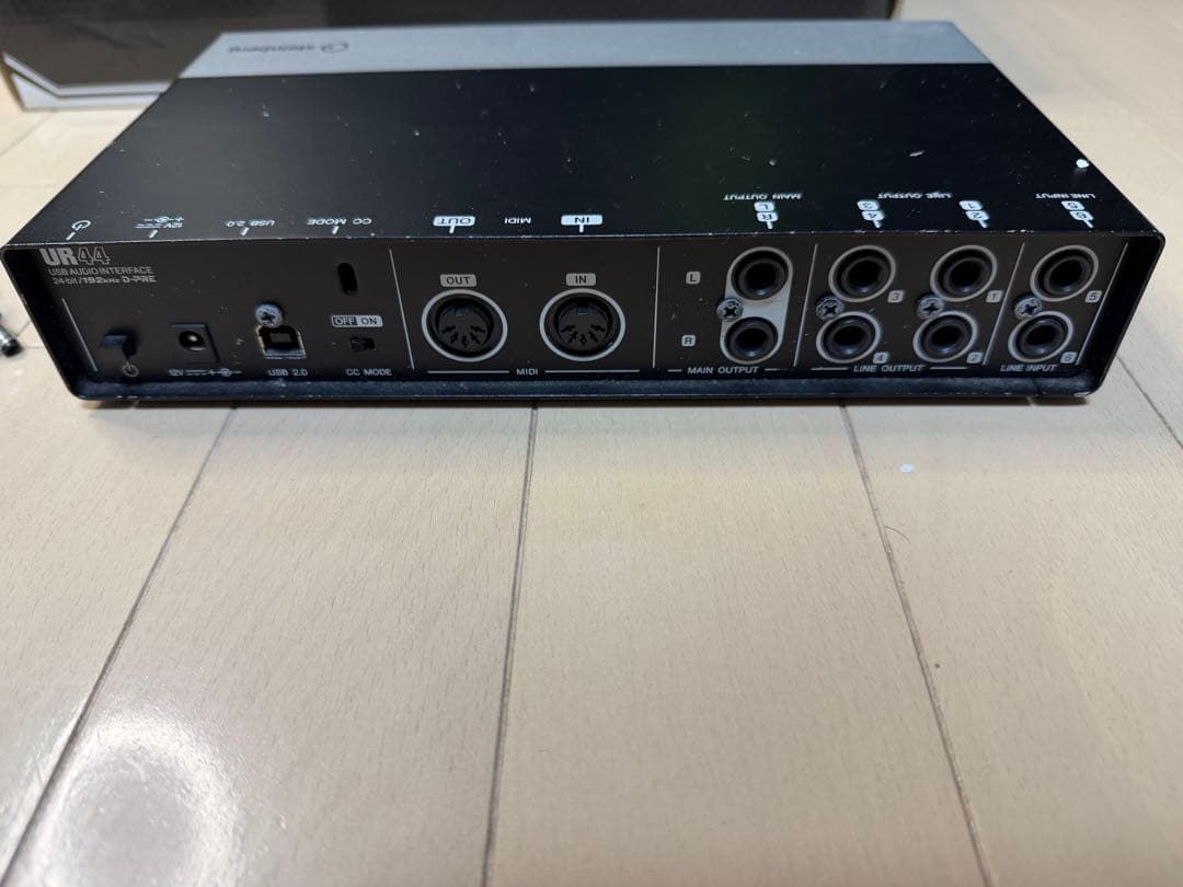 Steinberg UR44 オーディオインターフェイス