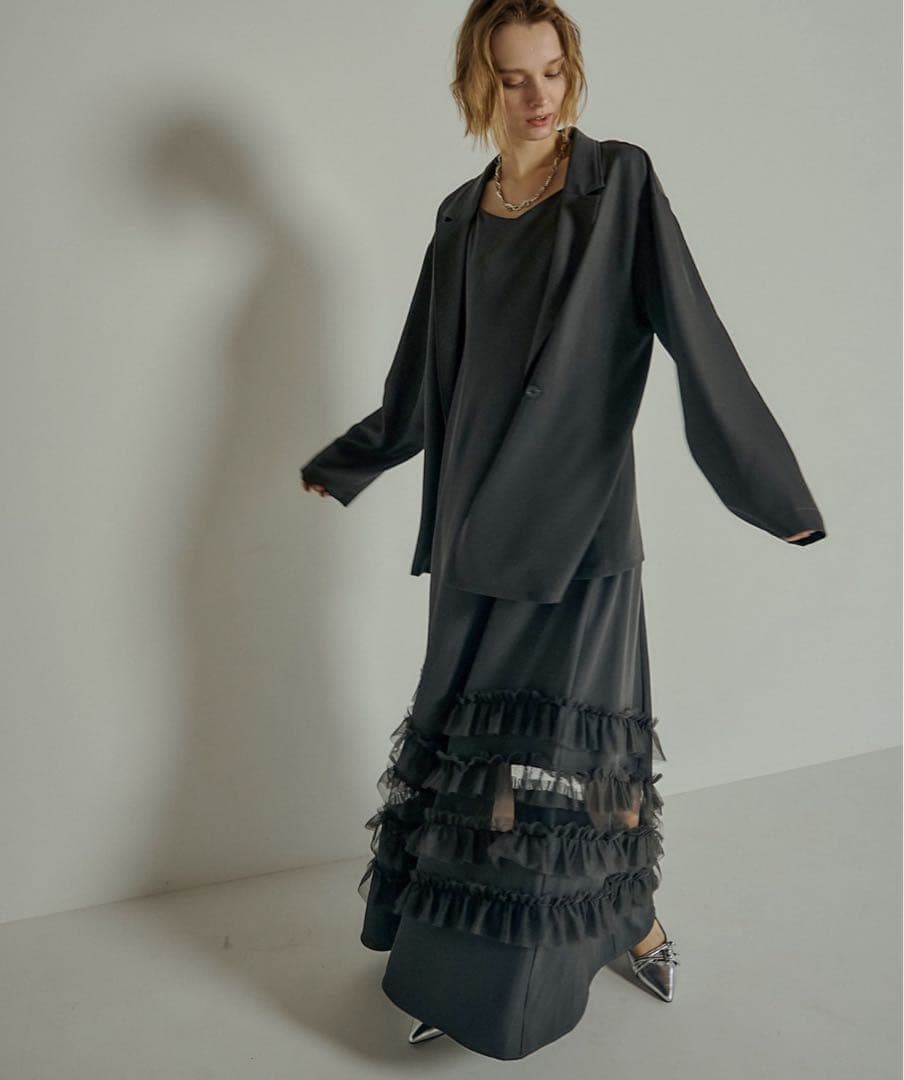 新品✨ エト．ユニヴェール　トランスペアレントヘムセットアップドレス　黒　L