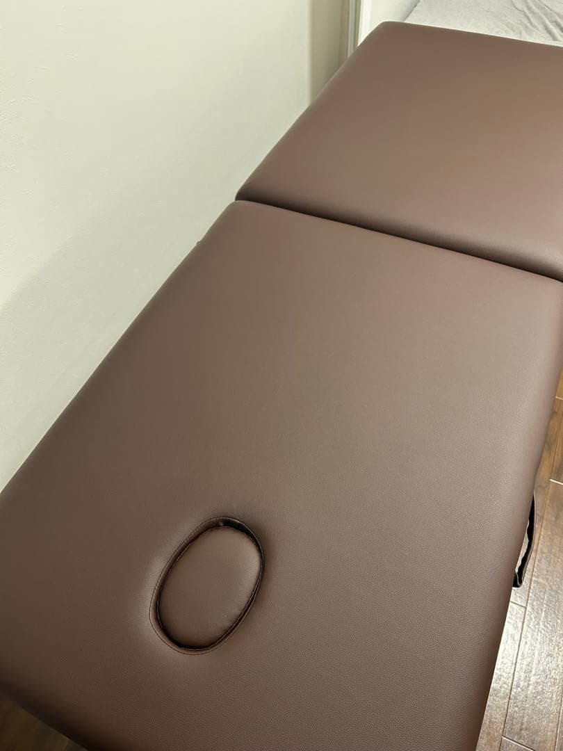 SEVEN BEAUTY 送料込み 軽量折りたたみマッサージベッドエステベット