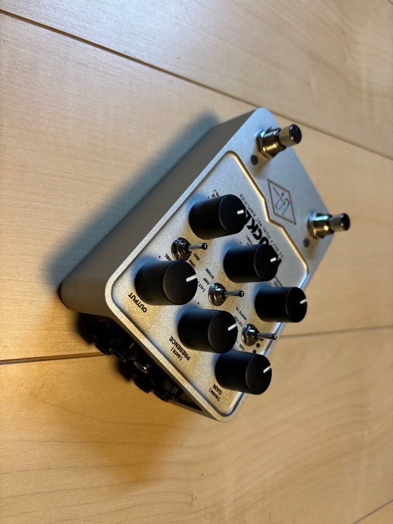 UAFX KNUCKLES エフェクター