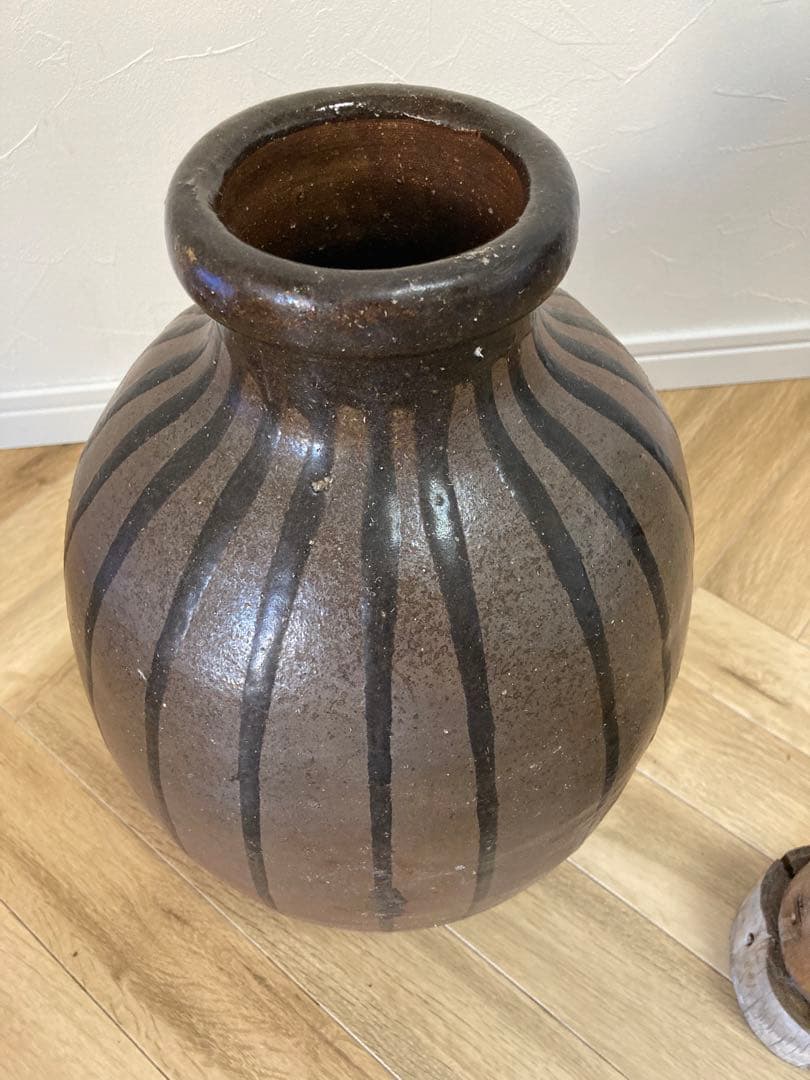 丹波の壺　民藝　雑器　懐かしい　蓋付き