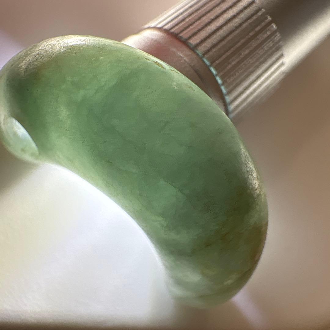 ヒスイ　勾玉二つ