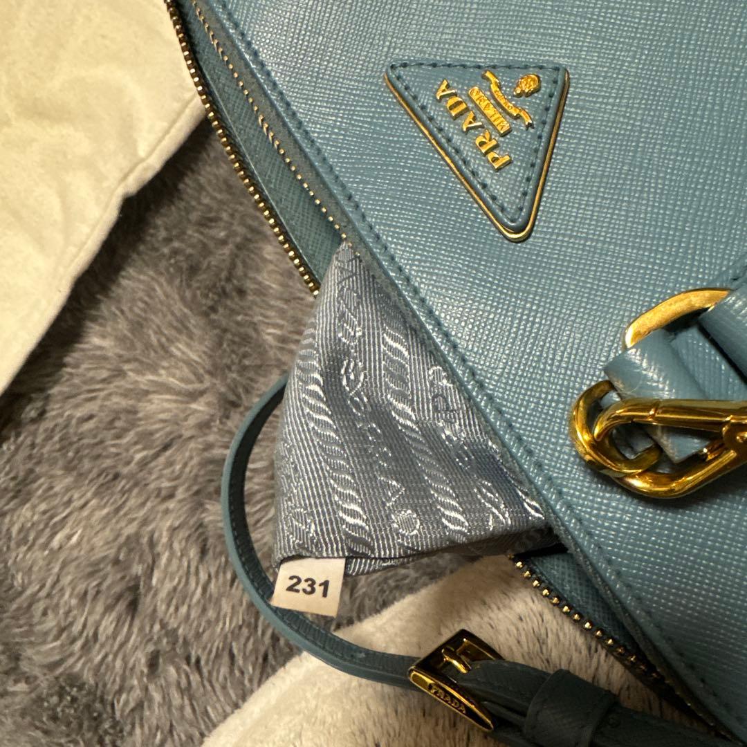 未使用級プラダショルダーバッグ