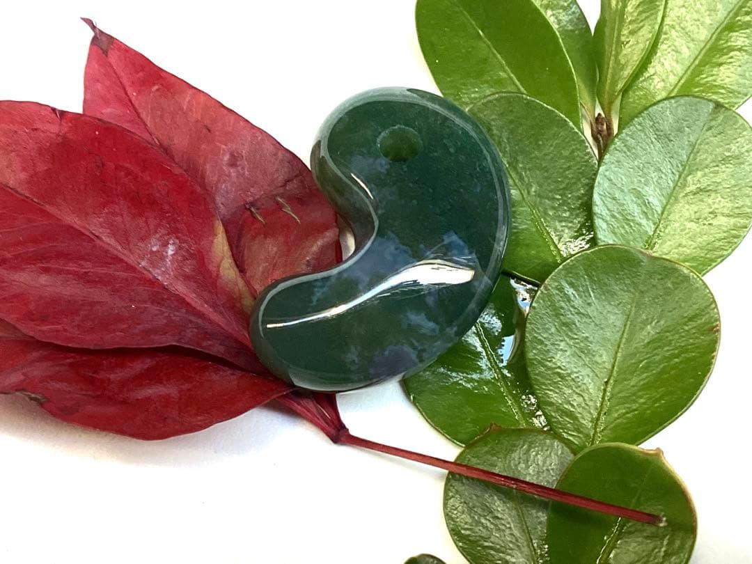 ✳驚きの透かし‼️花仙山*出雲【碧玉】　皆無の逸品‼️ 本物をコレクション御守りに‼️