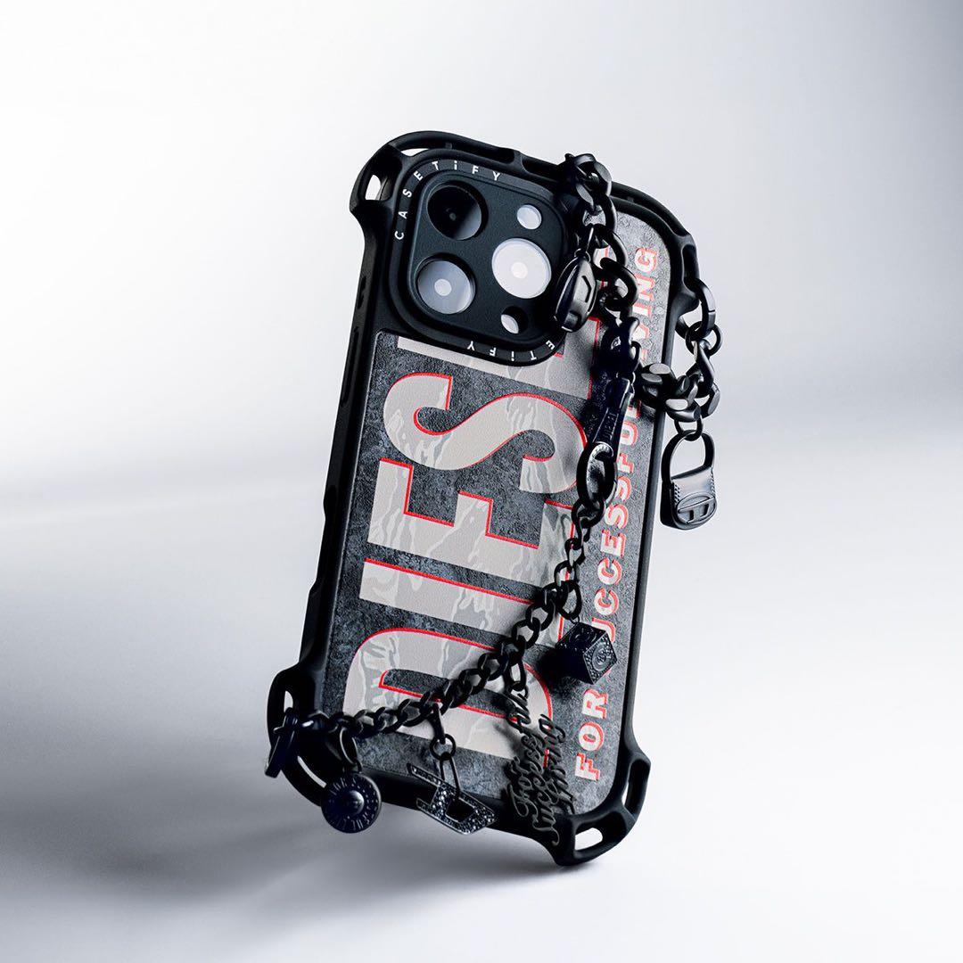 新作DIESEL + CASETiFY マットブラック厚型メタルスマホストラップ