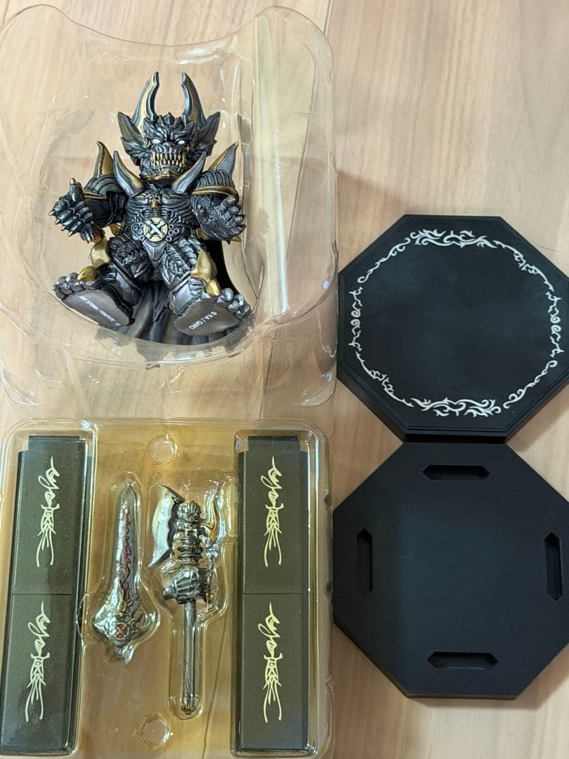 牙狼デフォルメ魔戒コレクション　黄金騎士ガロメッキver. 暗黒騎士キバ　セット