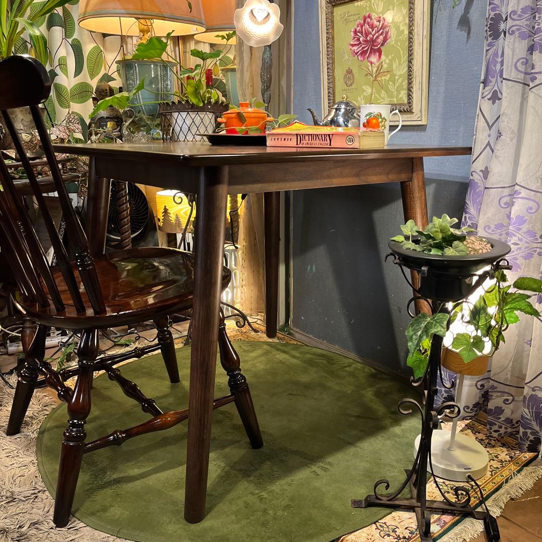 しろ　ヴィンテージ デザイナーズ　コンパクト　　ダイニングテーブル