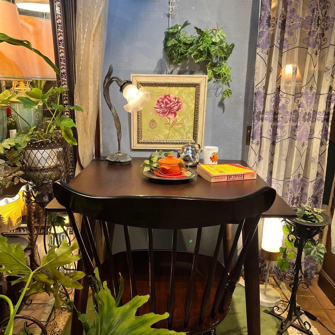 しろ　ヴィンテージ デザイナーズ　コンパクト　　ダイニングテーブル