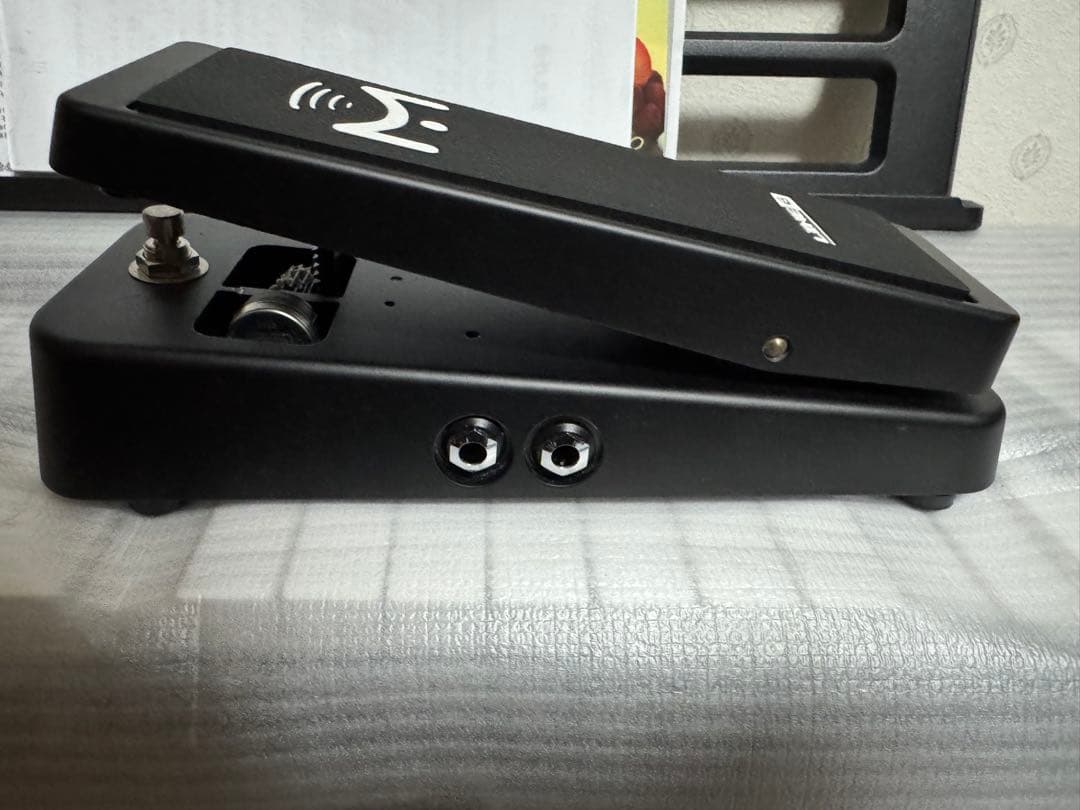 LINE6 Helix Rack、コントロール、ペダルセット