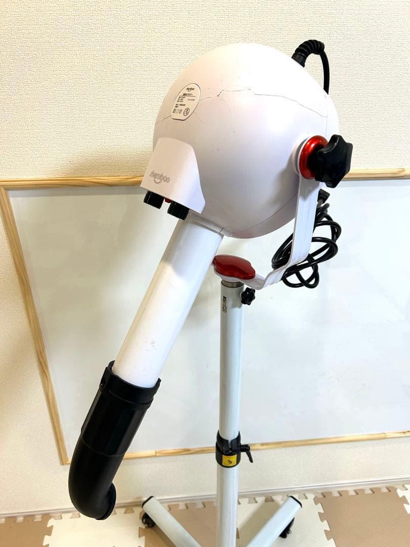 ペット用スタンドドライヤー　修復跡あり