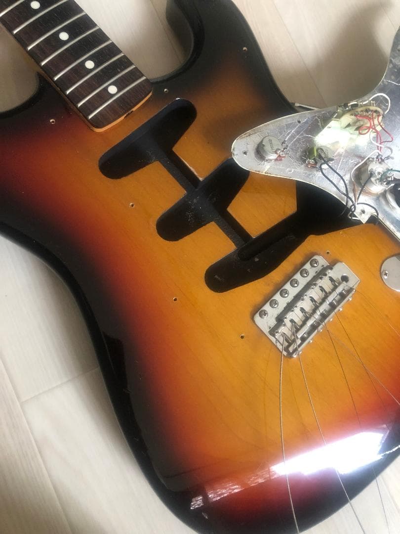 Fender Japan Stratocaster Dimarzioに交換済、他