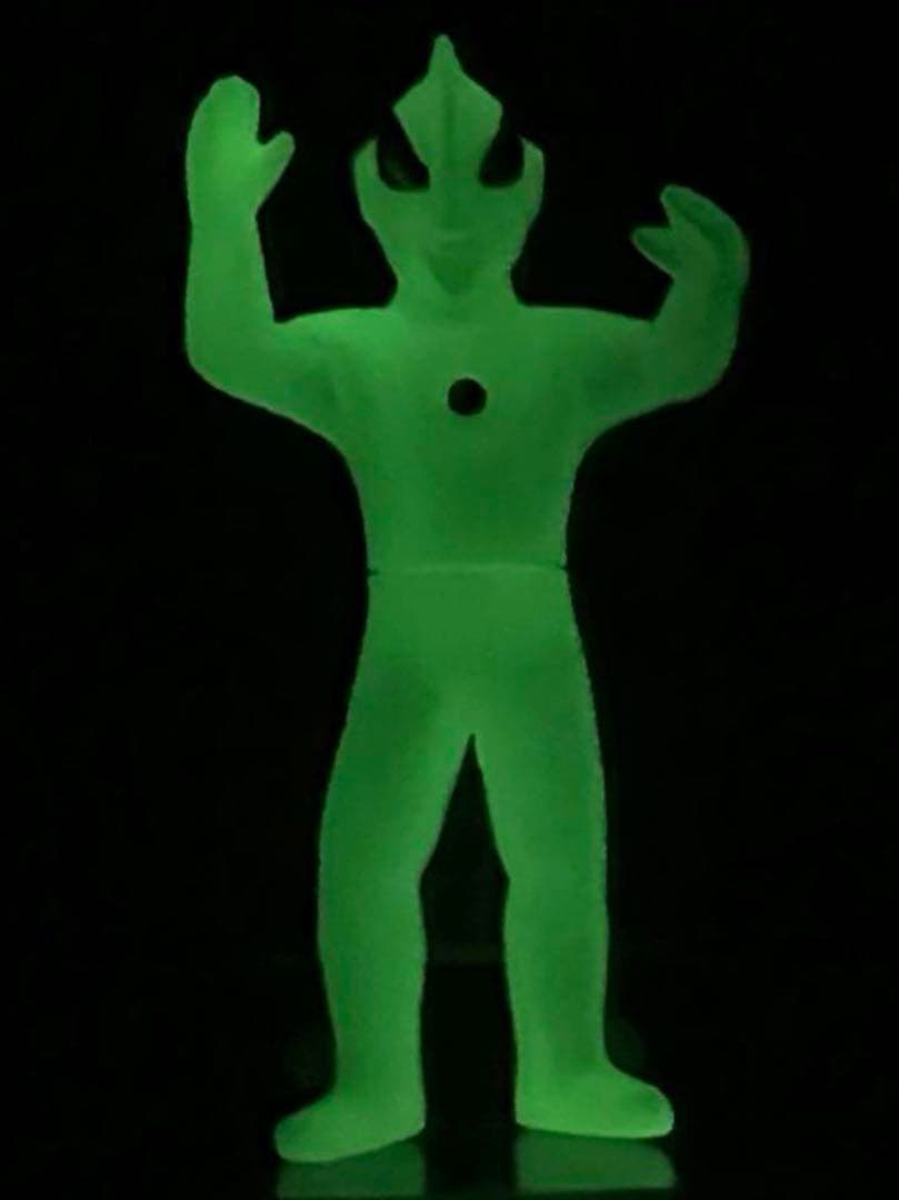 【激レア】ブルマァクソフビ　ニセウルトラマン　畜光ver. 入手困難