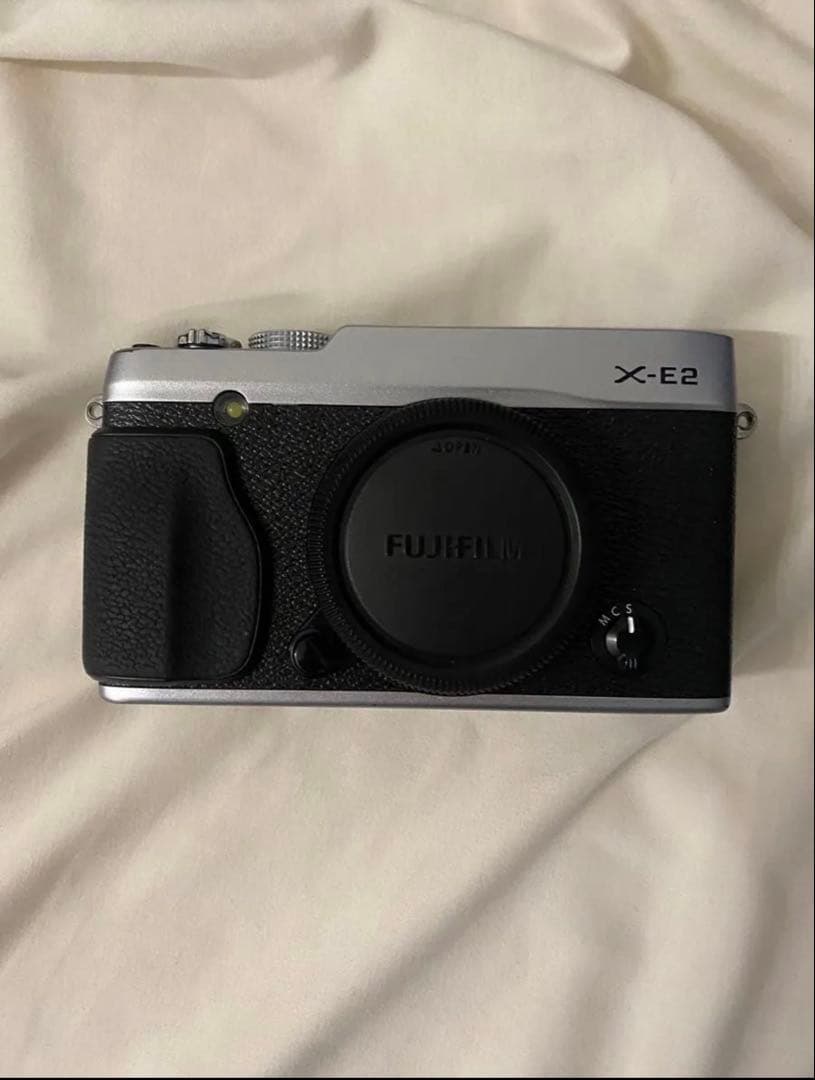 わ*ん様 Fujifilm X-E2 ミラーレスカメラ シルバー