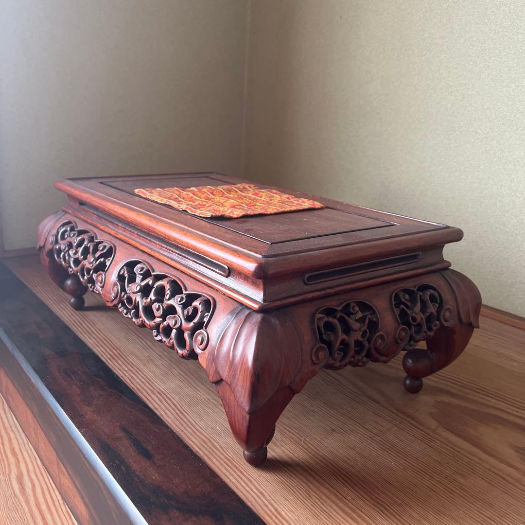 《希少品》彫刻入り 送料無料　時代物　唐木花梨透かし彫り花台/盆栽台