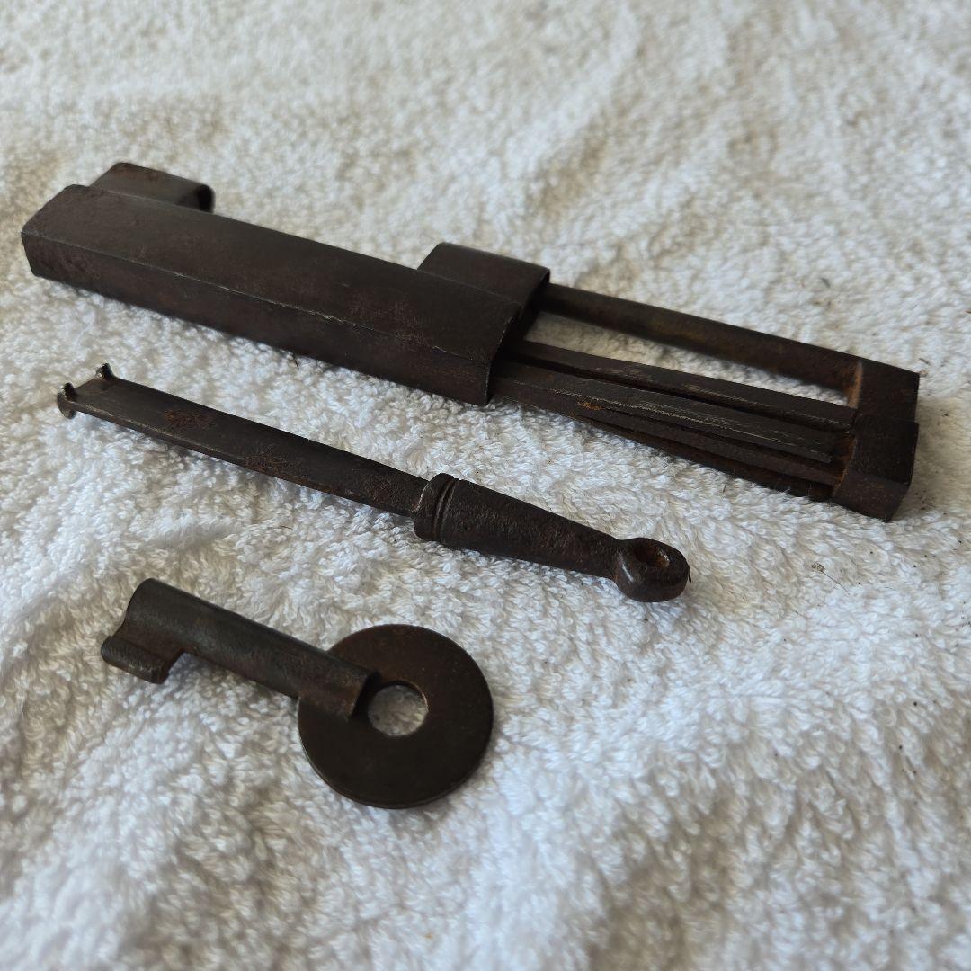 鎧櫃　外鍵付　背負箪笥　武具　刀剣　千両箱　鋏箱　甲冑箱　兜箱　江戸時代