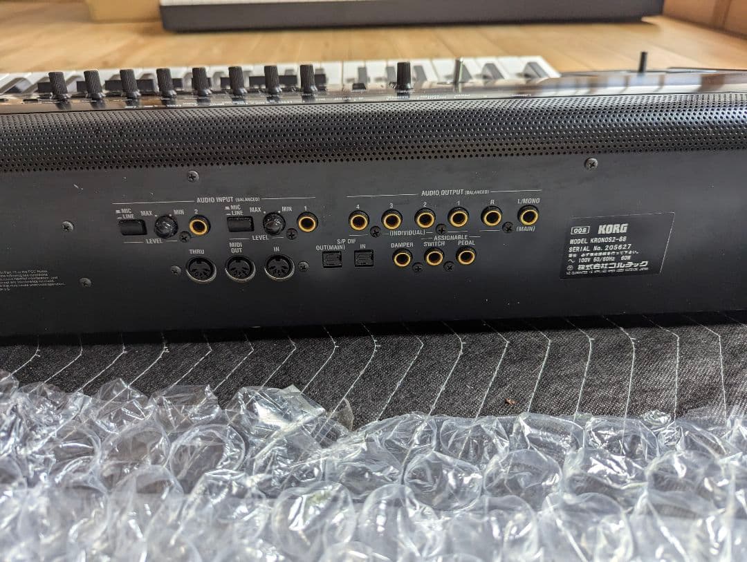 お買い得 美品 KORG KRONOS2-88 シンセサイザ