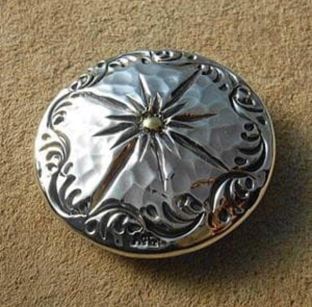 25ミリ　槌目コンチョ