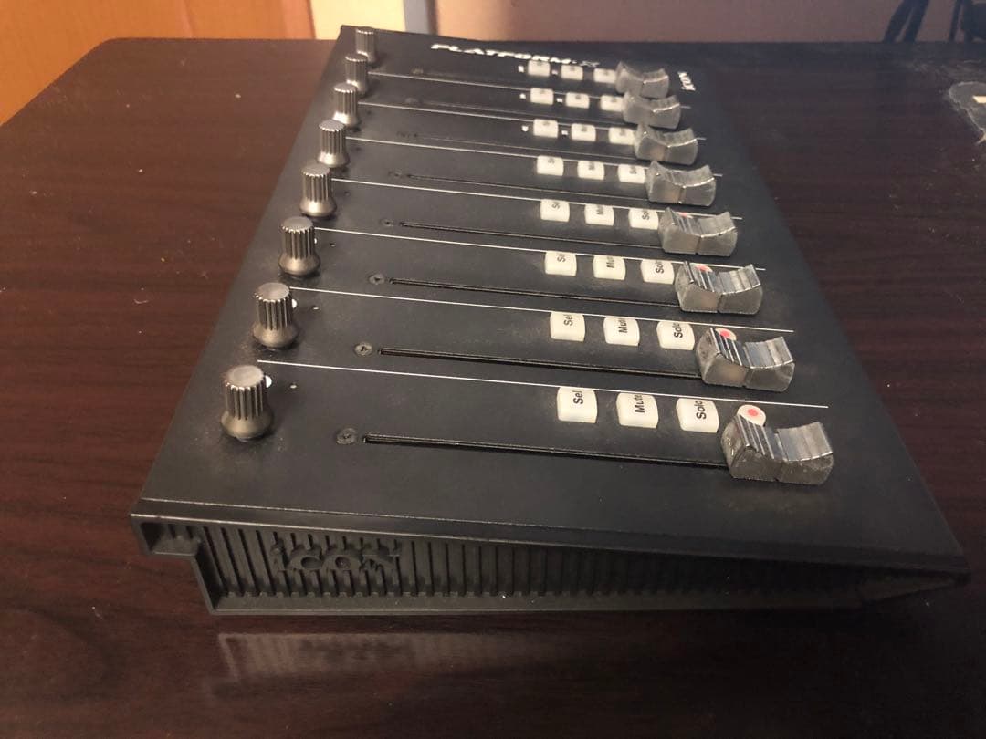 美品 iCON PLATFORM-X MIDIコントローラー
